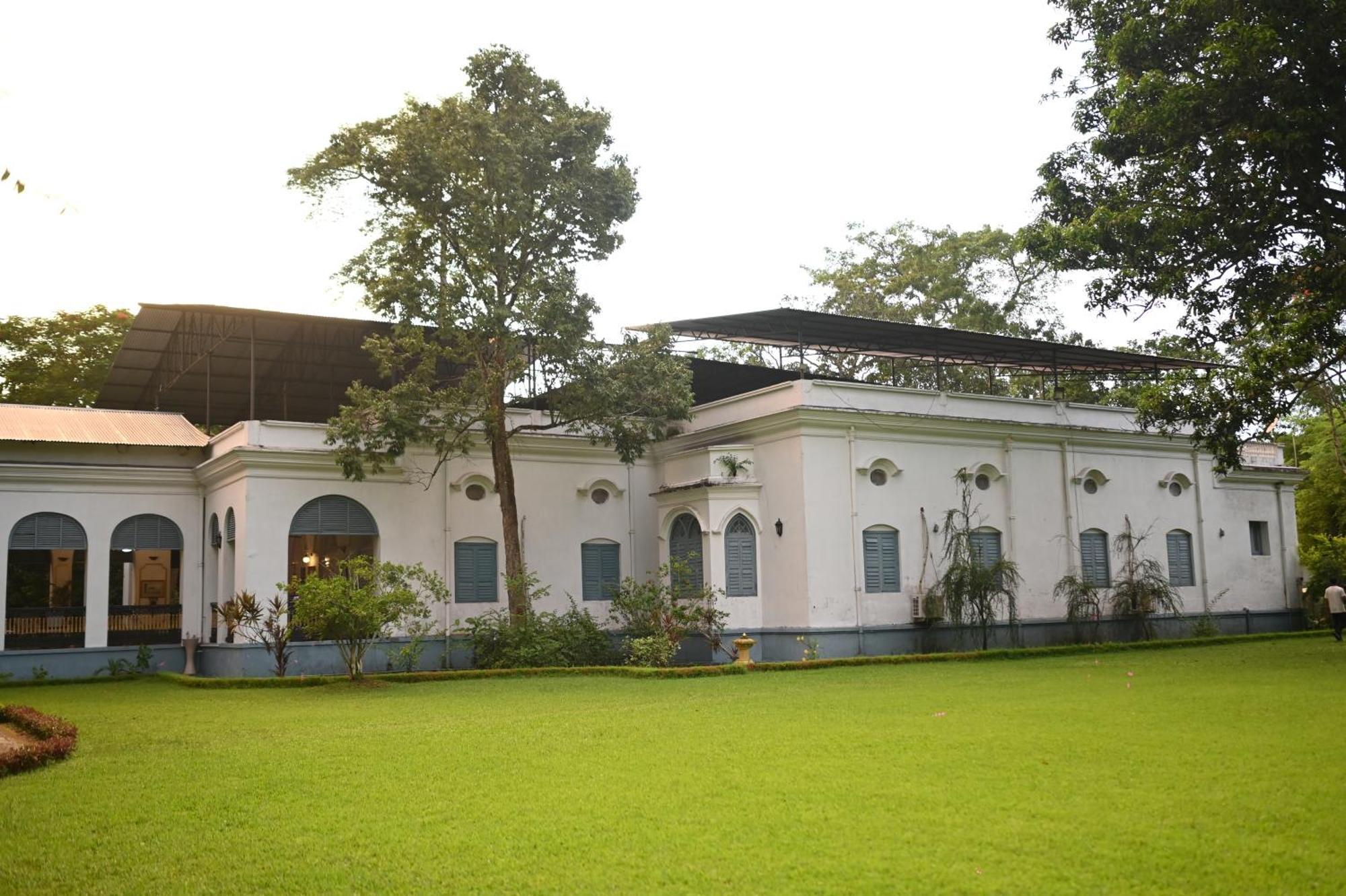 Thengal Manor Hotel Jorhāt Exterior foto