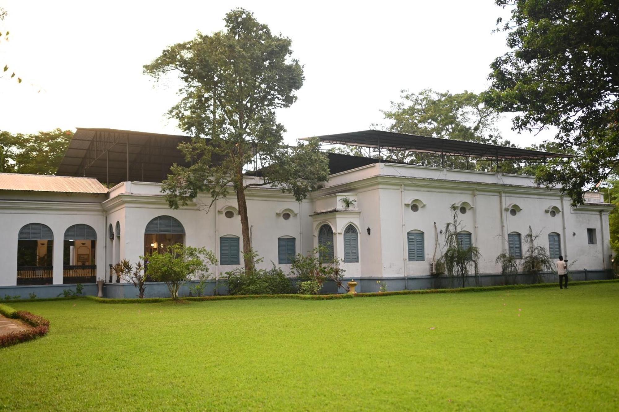 Thengal Manor Hotel Jorhāt Exterior foto