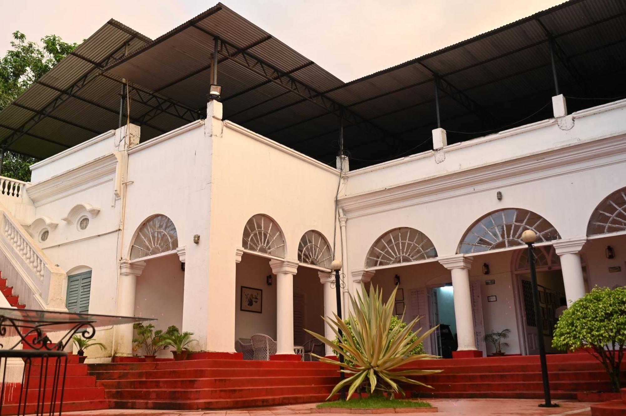 Thengal Manor Hotel Jorhāt Exterior foto